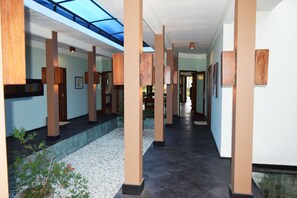 Interior entrance - Yamari Villa (Senggigi)