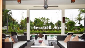 Lobby lounge - Yamari Villa (Senggigi)