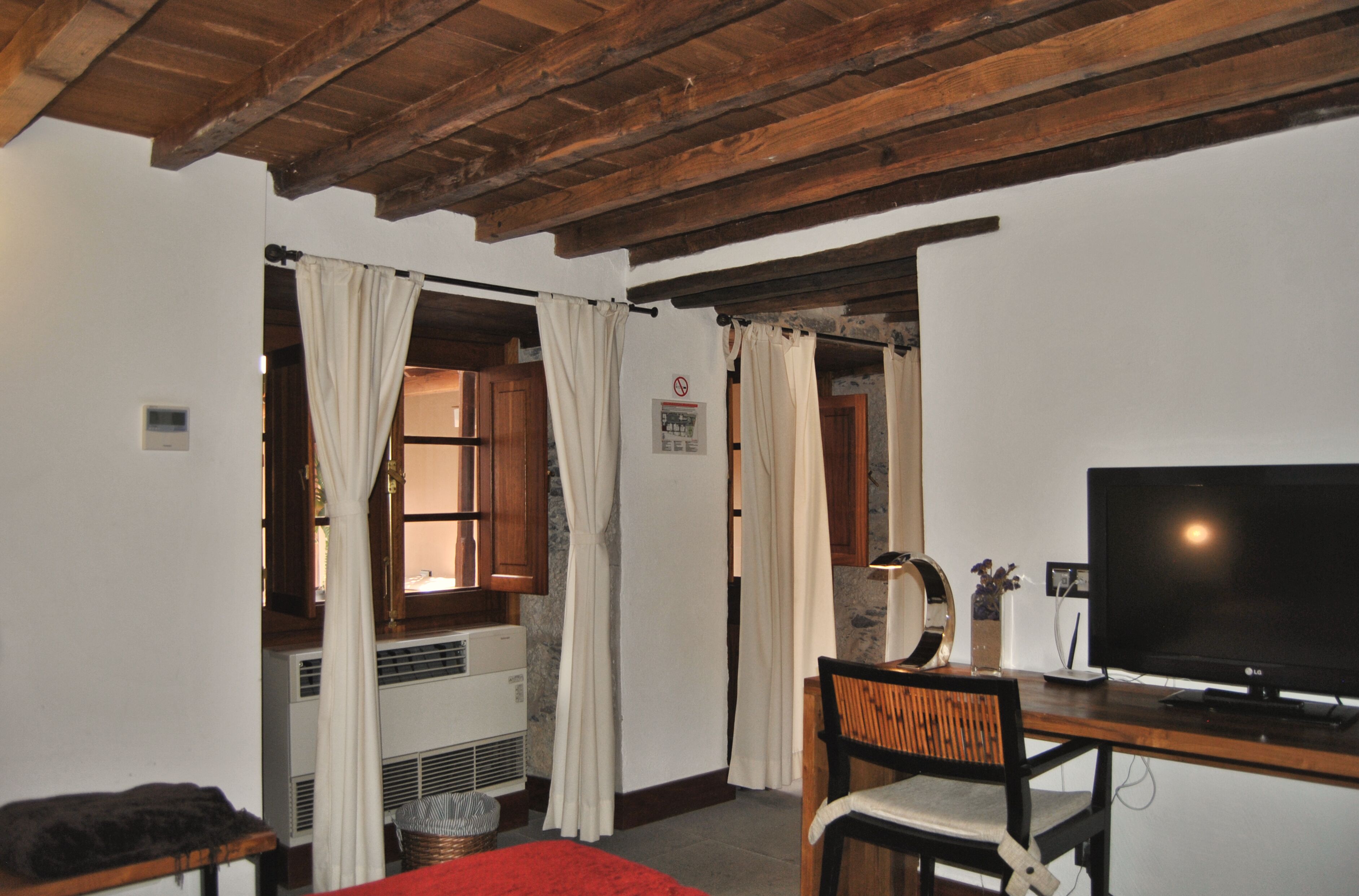 double room | minibar, in-room safe, desk, free wifi