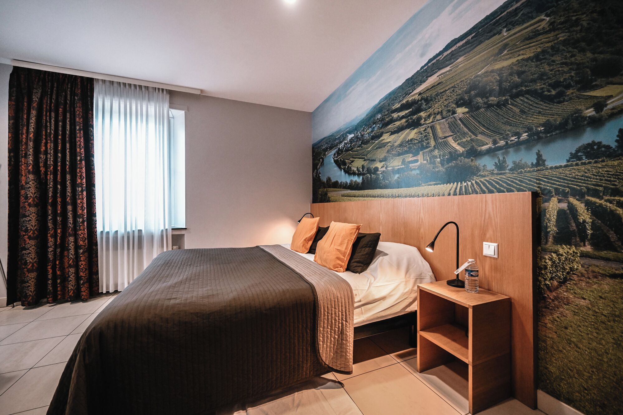 Chambre Double Queen | Literie hypoallergénique, minibar, bureau, Wi-Fi gratuit