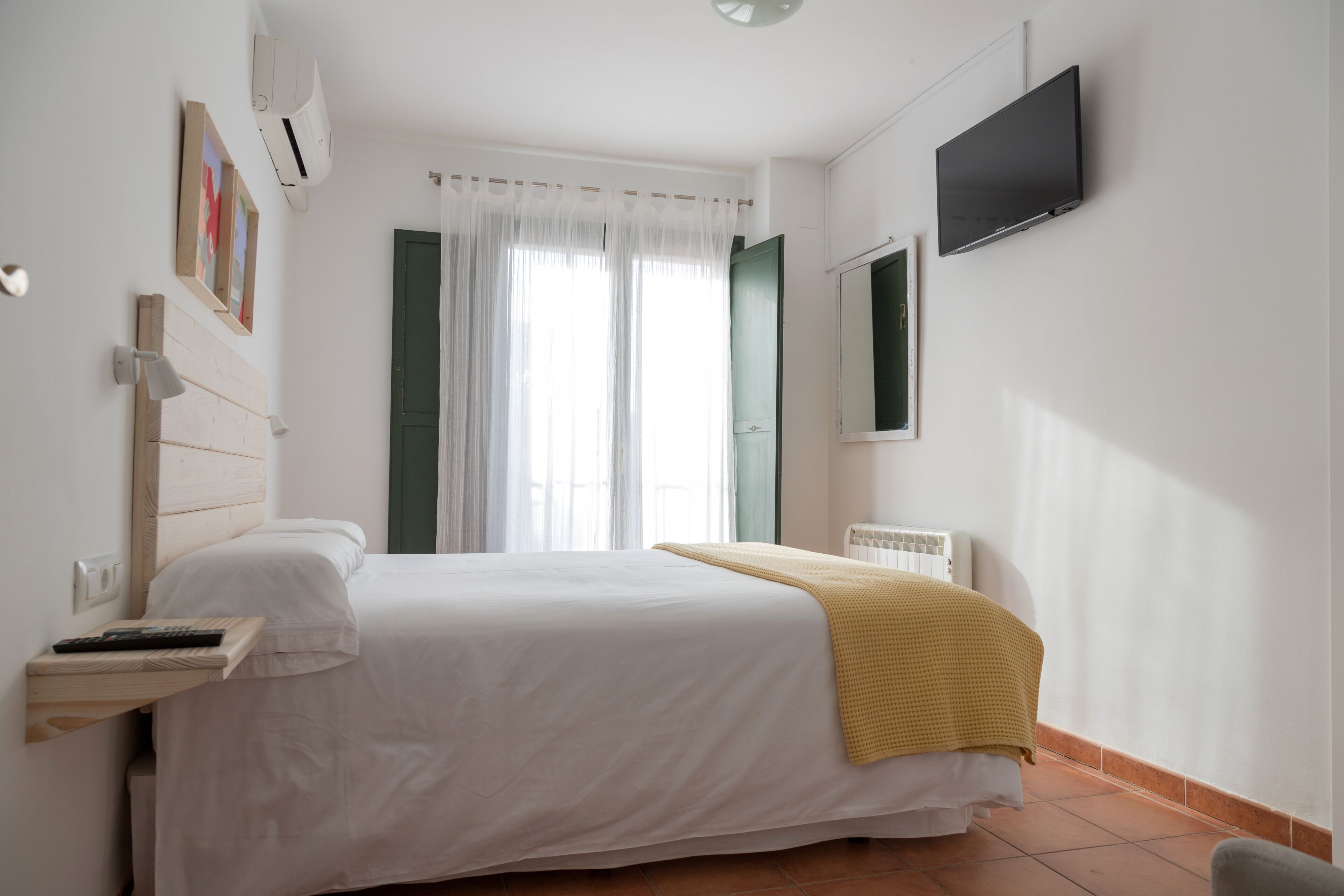 double room | 1 bedroom, down duvets, free cots/infant beds, free wifi