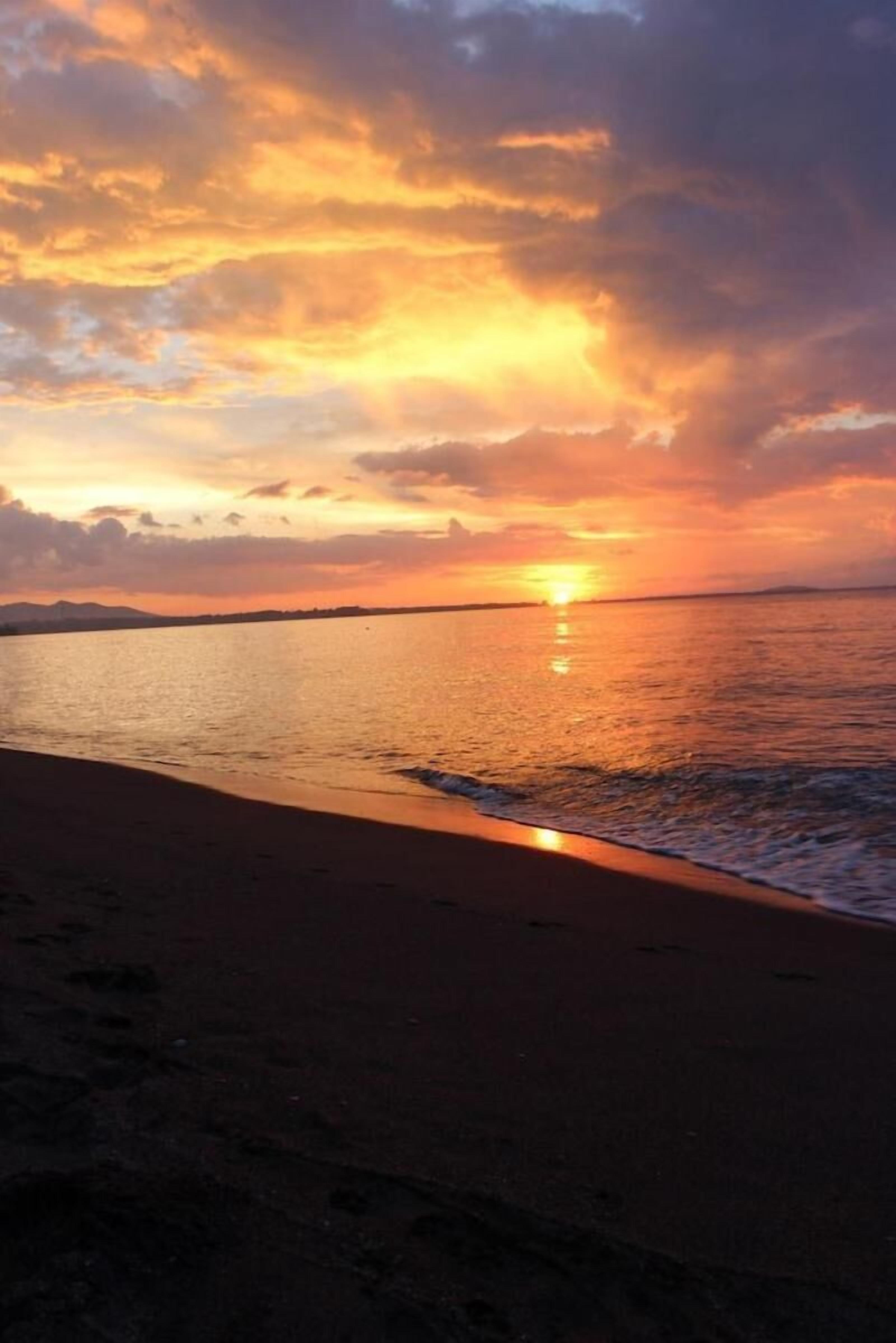 Beach | On the beach, sun-loungers, beach towels, snorkelling