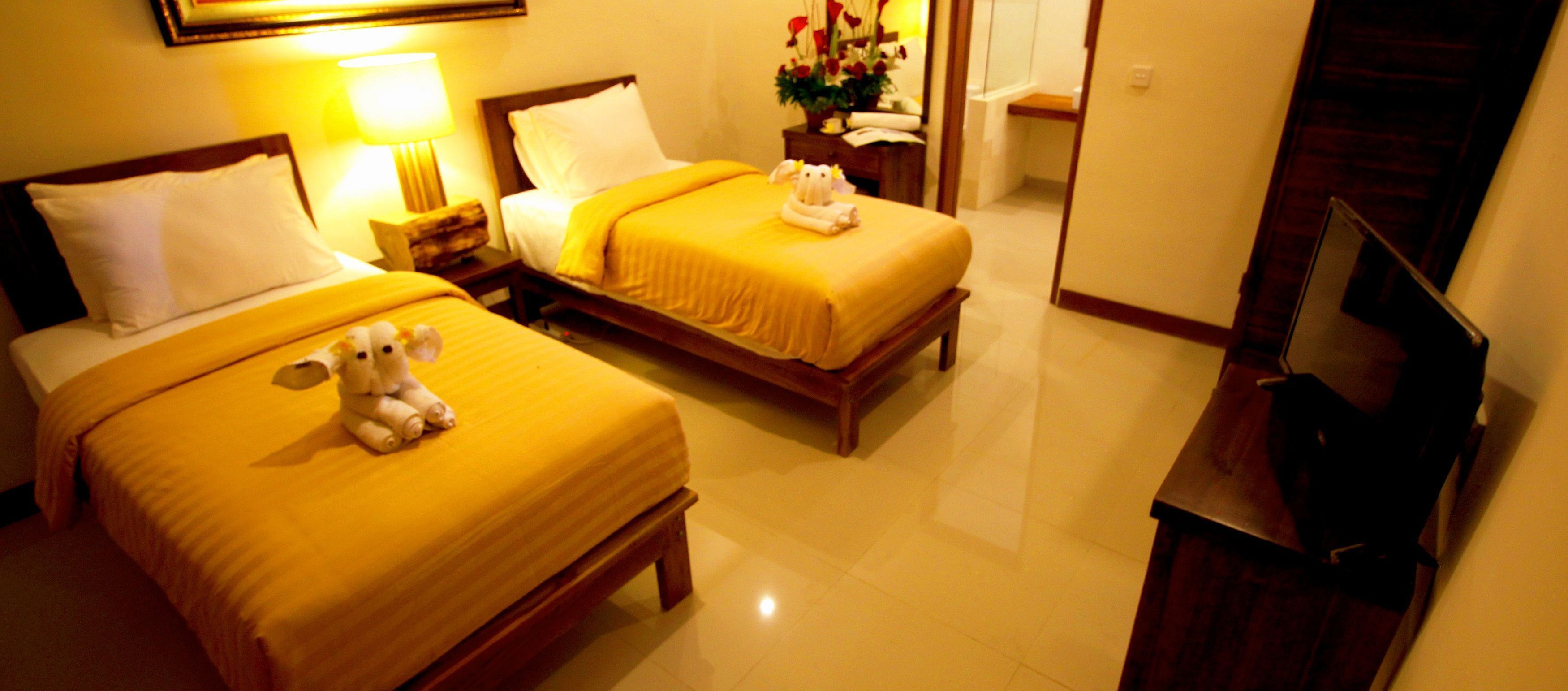 In-room safe, desk, free WiFi, bed sheets