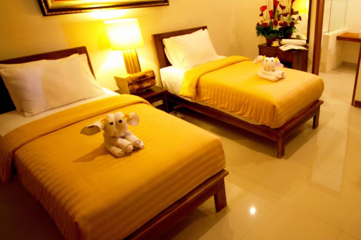 In-room safe, desk, free WiFi, bed sheets