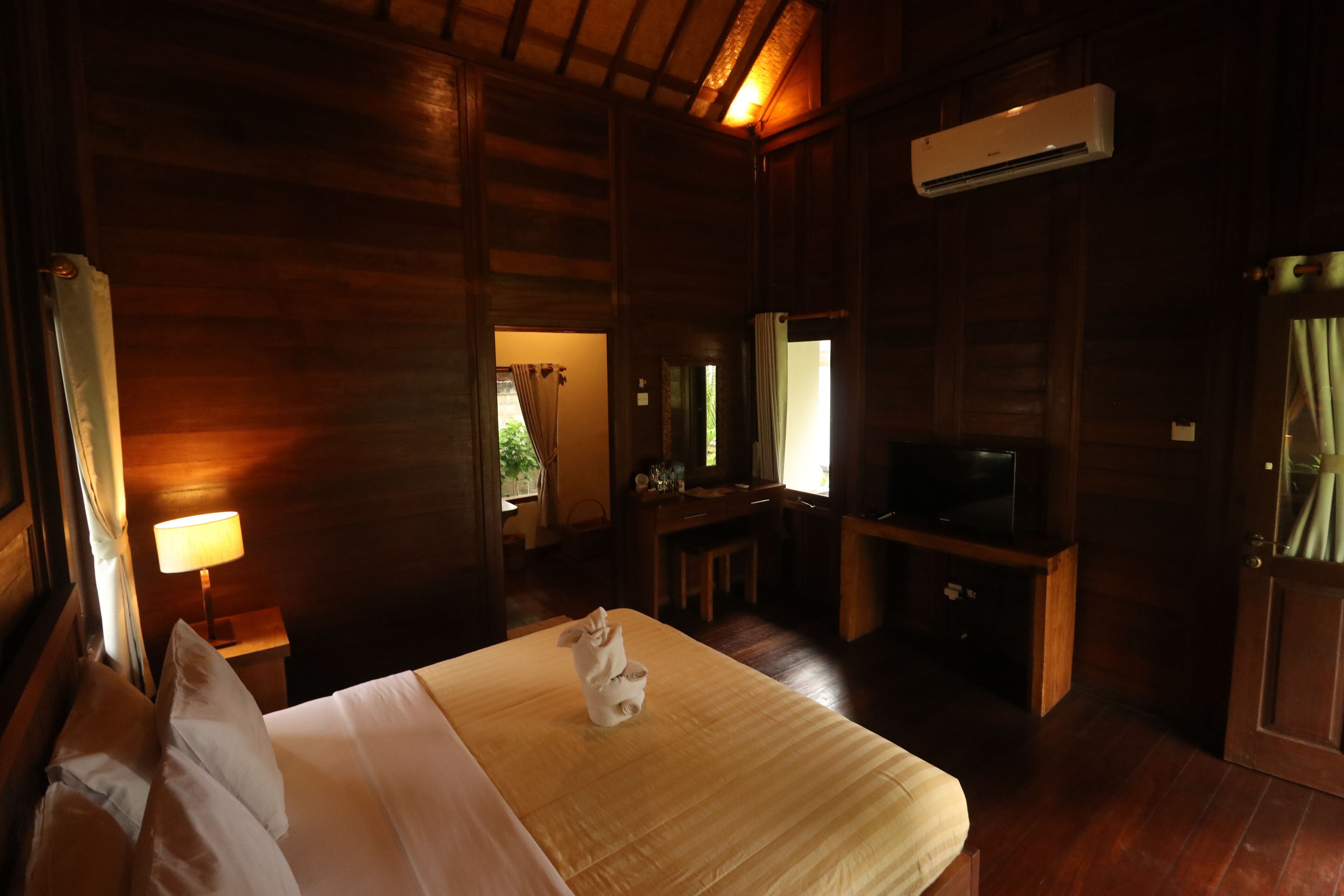 double bungalow, garden view | in-room safe, desk, rollaway beds, free wifi