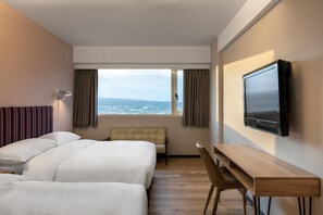 Escritorio, cunas gratuitas, wifi gratis y ropa de cama 