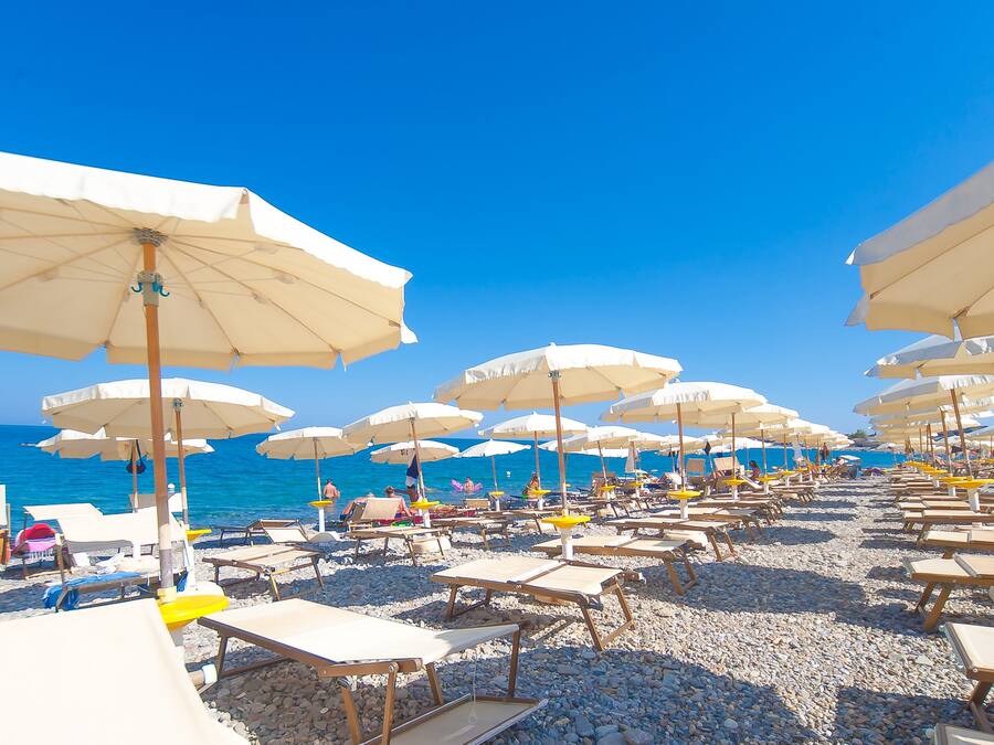 Private beach nearby, free beach shuttle, beach bar