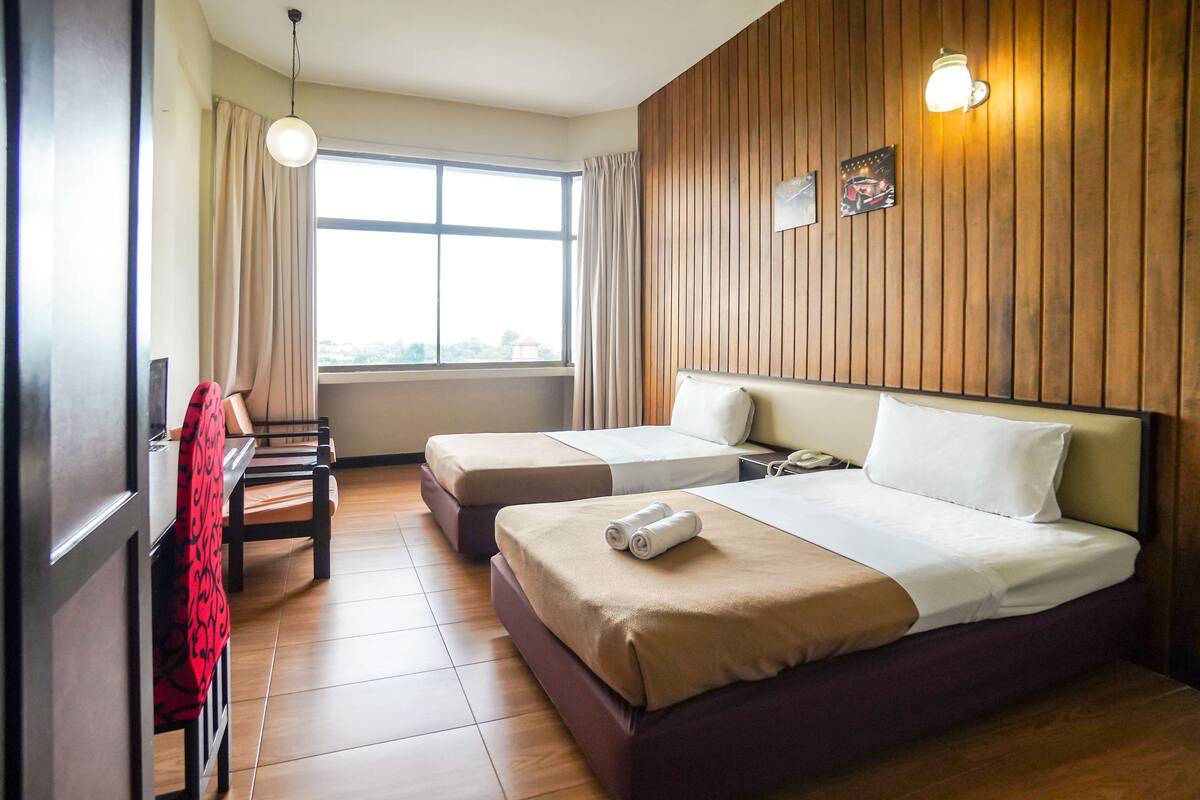 In-room safe, desk, laptop workspace, soundproofing