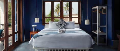 Deluxe Double Room, Balcony, City View | Minibar, in-room safe, desk, rollaway beds