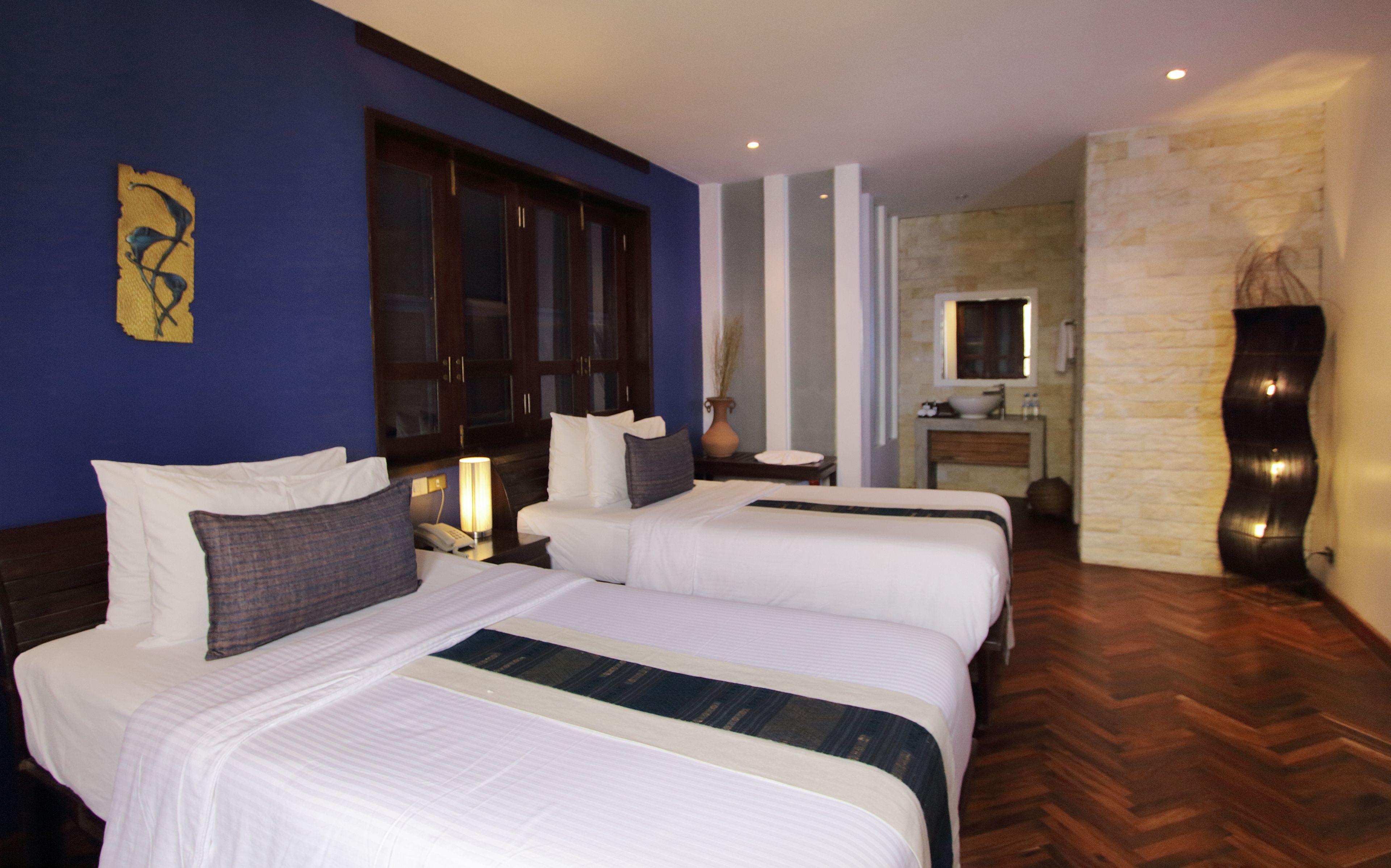 superior twin room | minibar, in-room safe, desk, rollaway beds