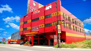 施設 の正面