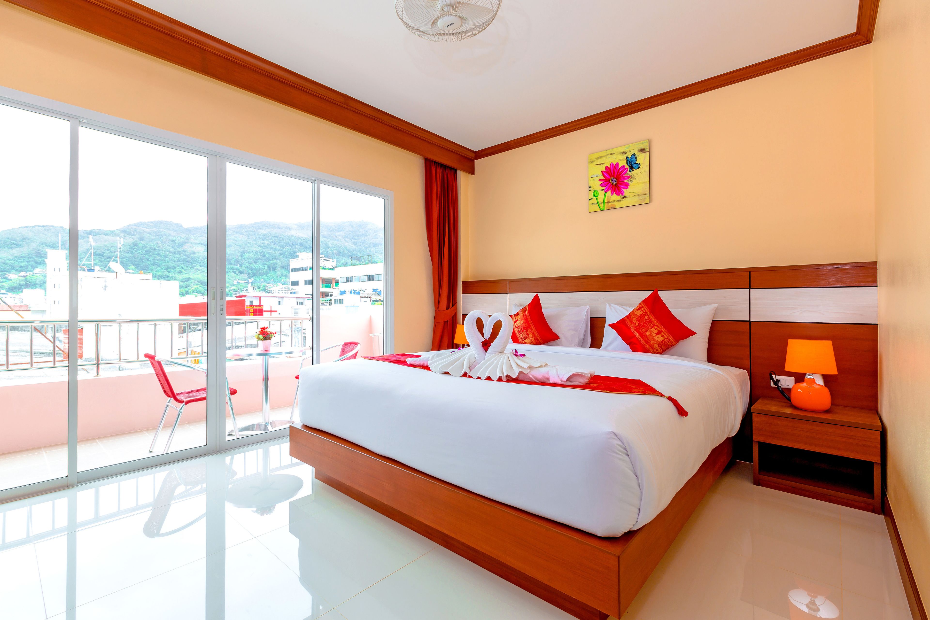 superior double room | in-room safe, desk, free wifi, bed sheets