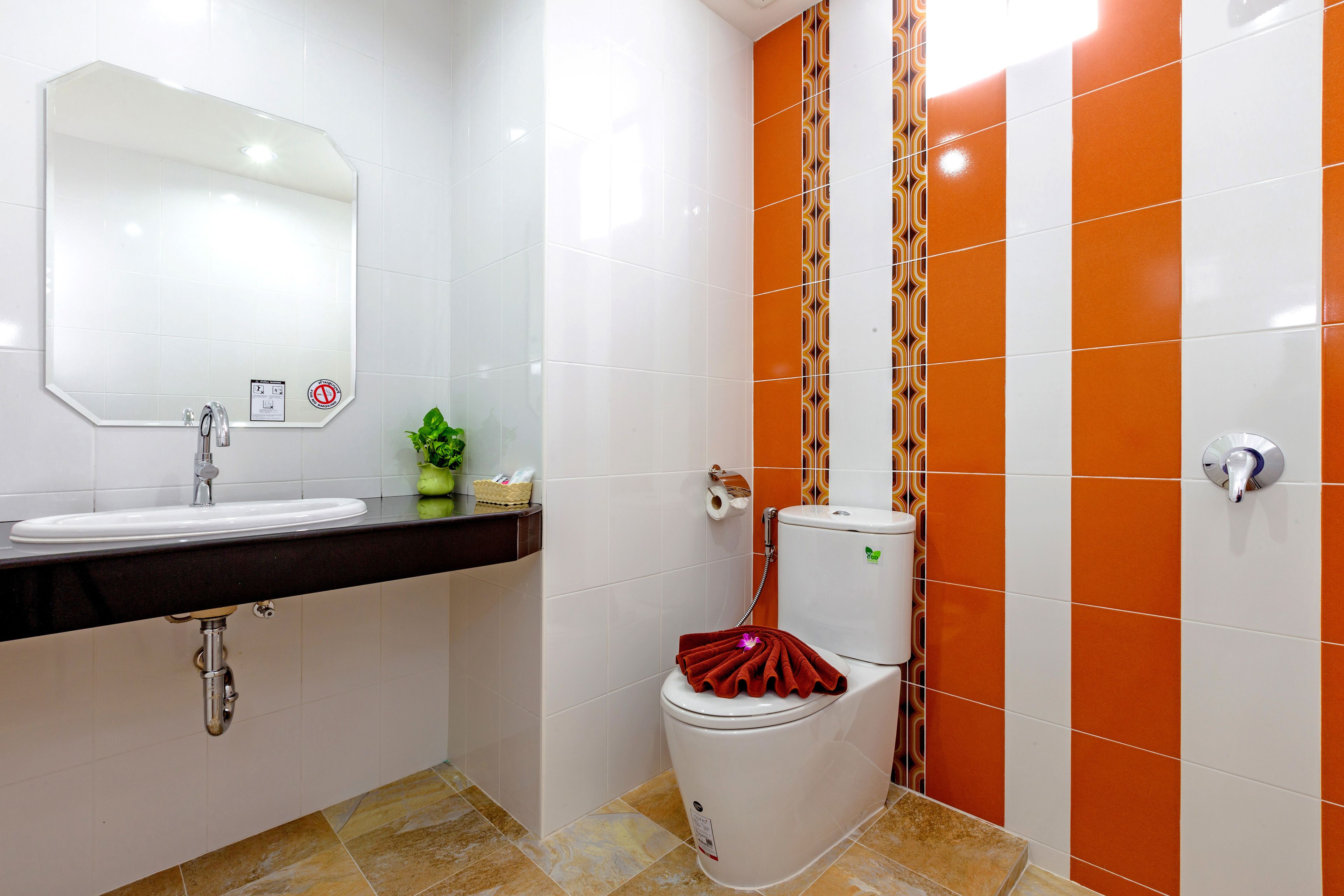 superior double room | bathroom | shower, free toiletries, hair dryer, towels