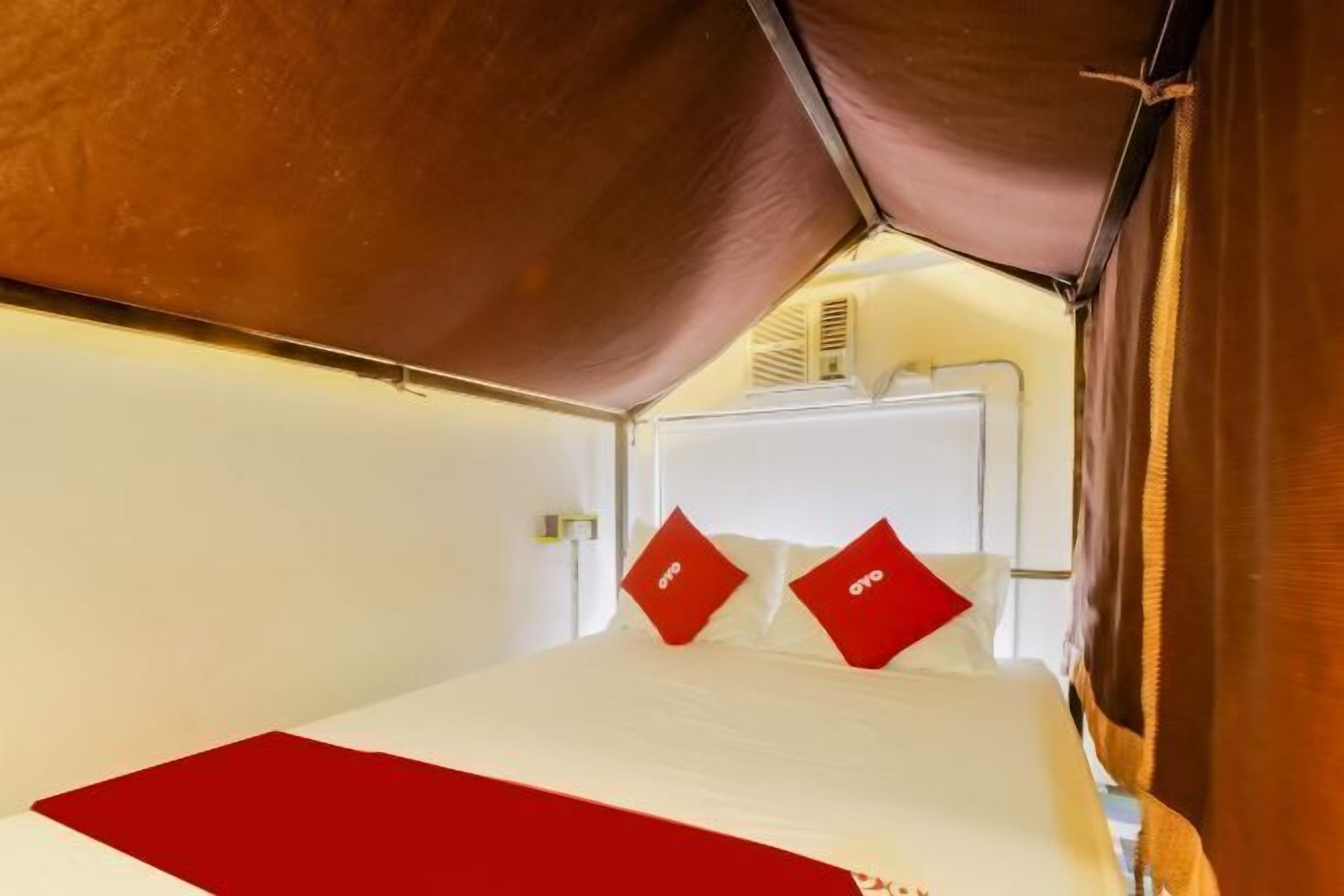 Hochwertige Bettwaren, Verdunkelungsvorhänge, kostenloses WLAN