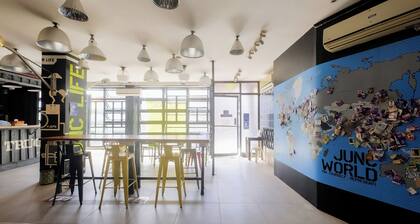 Spot On Junction Hostel