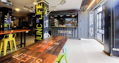 Spot On Junction Hostel