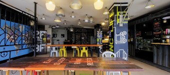 Spot On Junction Hostel 