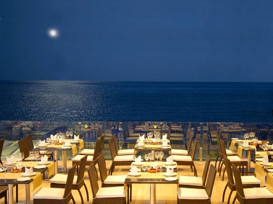 2 restaurants, breakfast, lunch, dinner served; Mediterranean cuisine