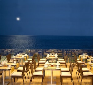 2 Restaurants, Frühstück, Mittagessen, Abendessen, mediterrane Küche