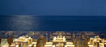 Mare Blue Hotel