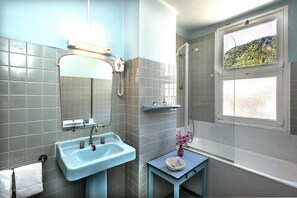Free toiletries, hair dryer