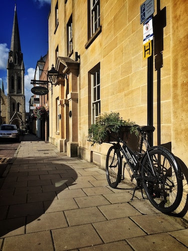 Vanbrugh House Hotel