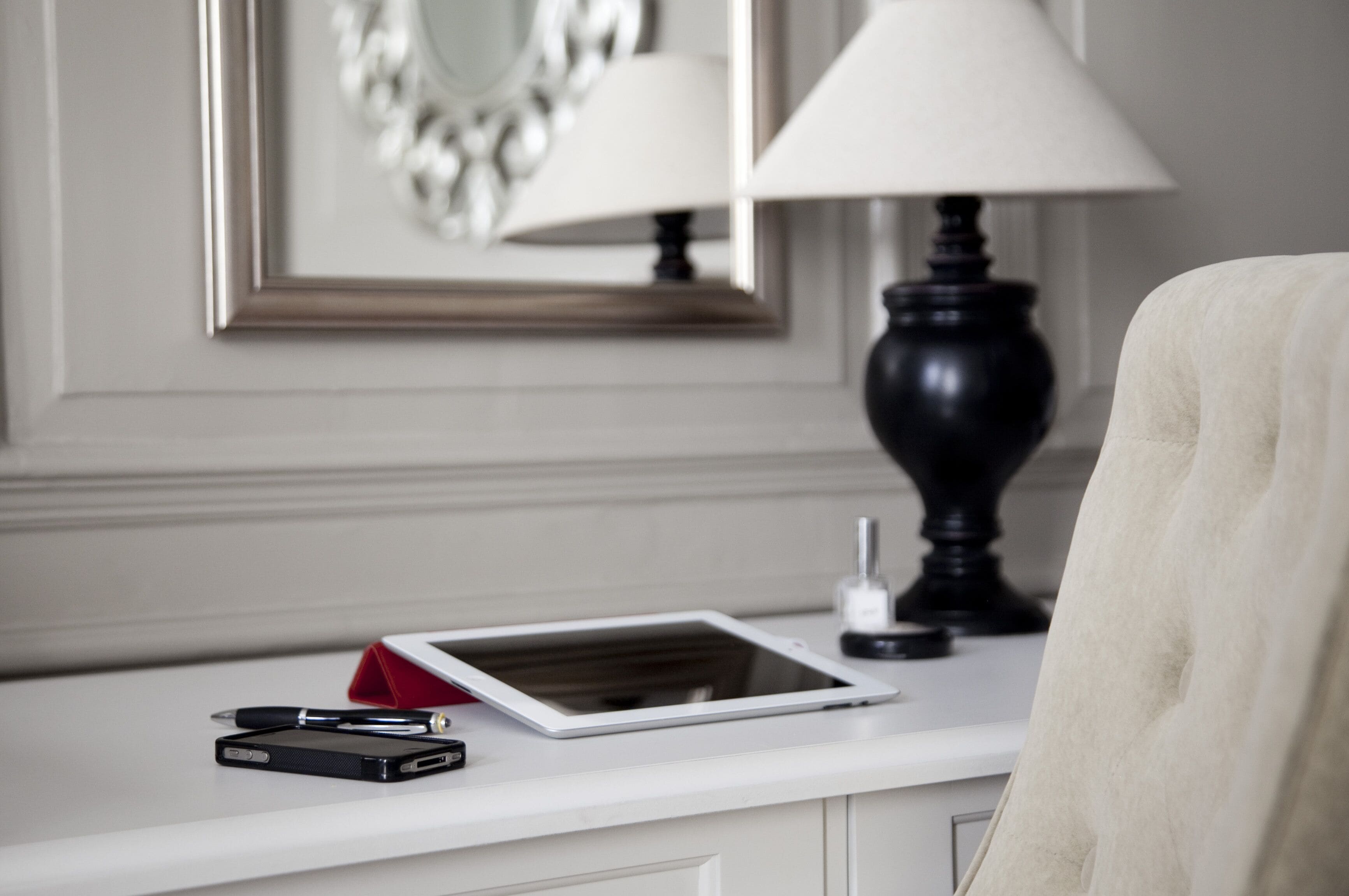 standard double room, accessible (disabled access) | in-room safe, individually decorated, individually furnished, desk