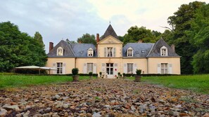 Front of property - Domaine de Chatenay - Le Mans (Saint-Saturnin)