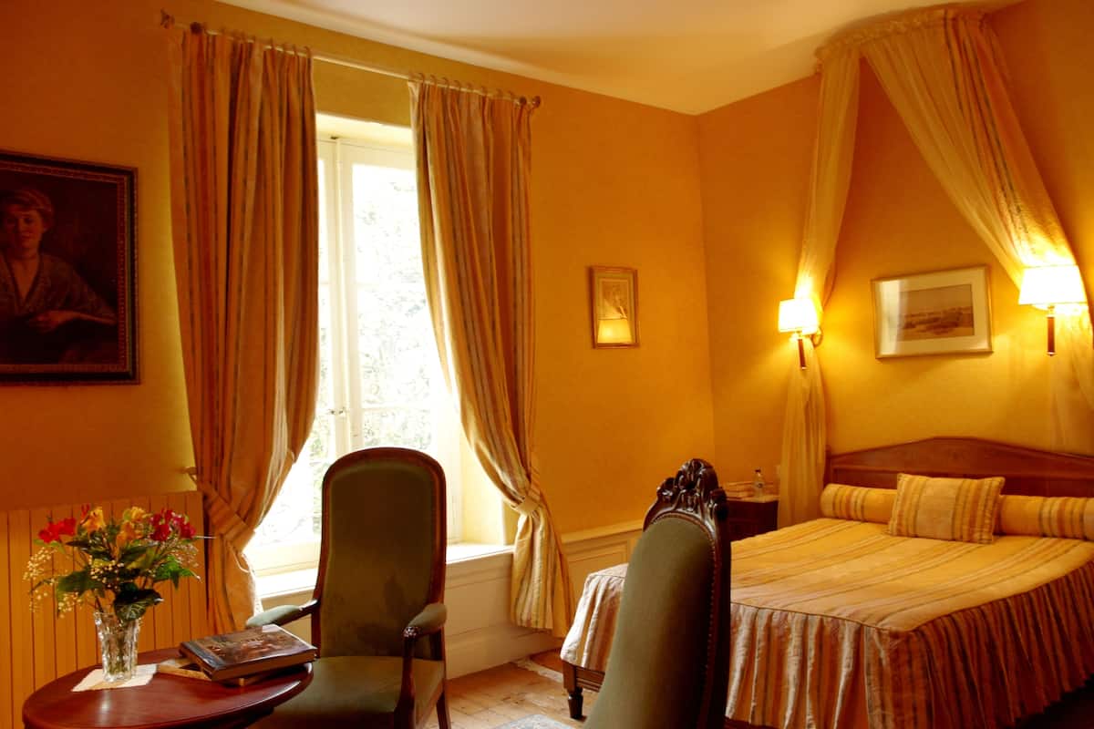 premium bedding, desk, soundproofing, iron/ironing board