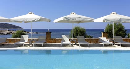 Artina Hotel
