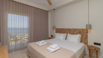 Double or Twin Room, Sea View | Premium bedding, in-room safe, soundproofing, free WiFi