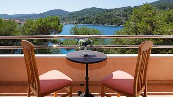 Studio Suite with Balcony Sea View | Balkongutsikt