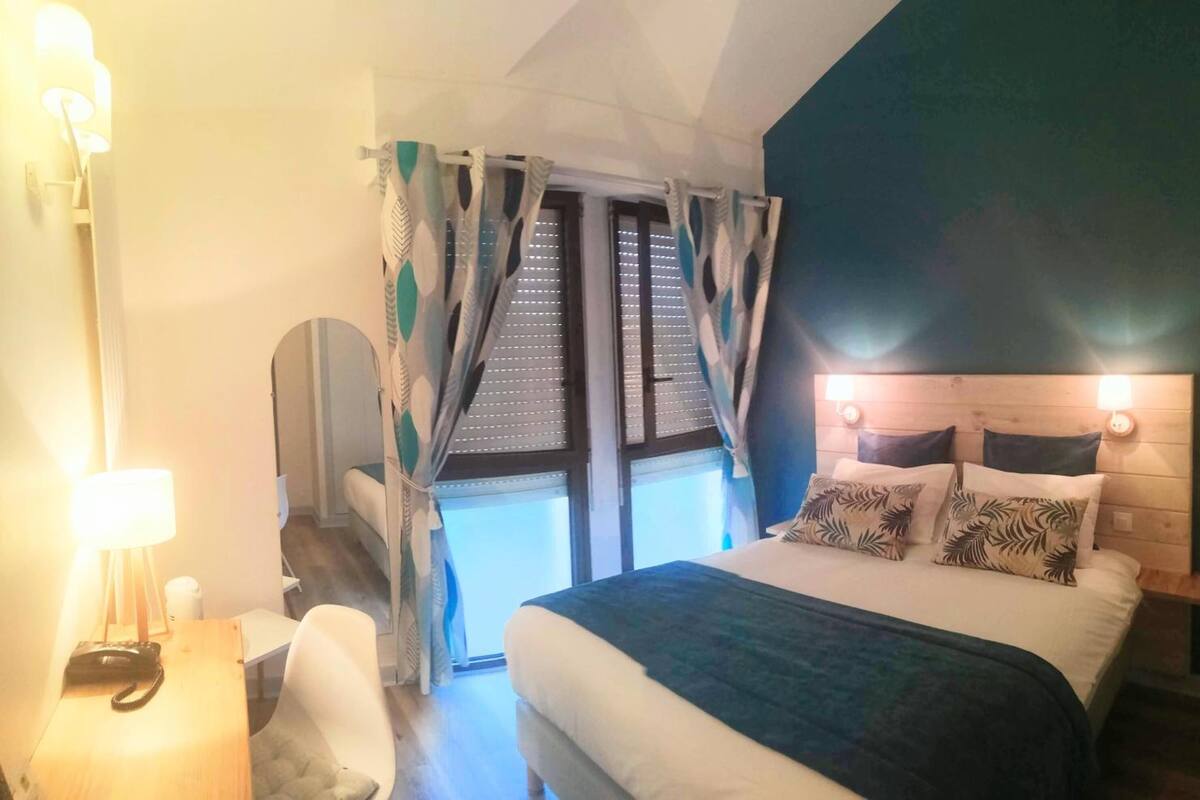 premium bedding, pillow-top beds, desk, soundproofing