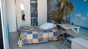 Doppelzimmer, Nichtraucher, Gartenblick | Schreibtisch, Bügeleisen/Bügelbrett, kostenlose Babybetten