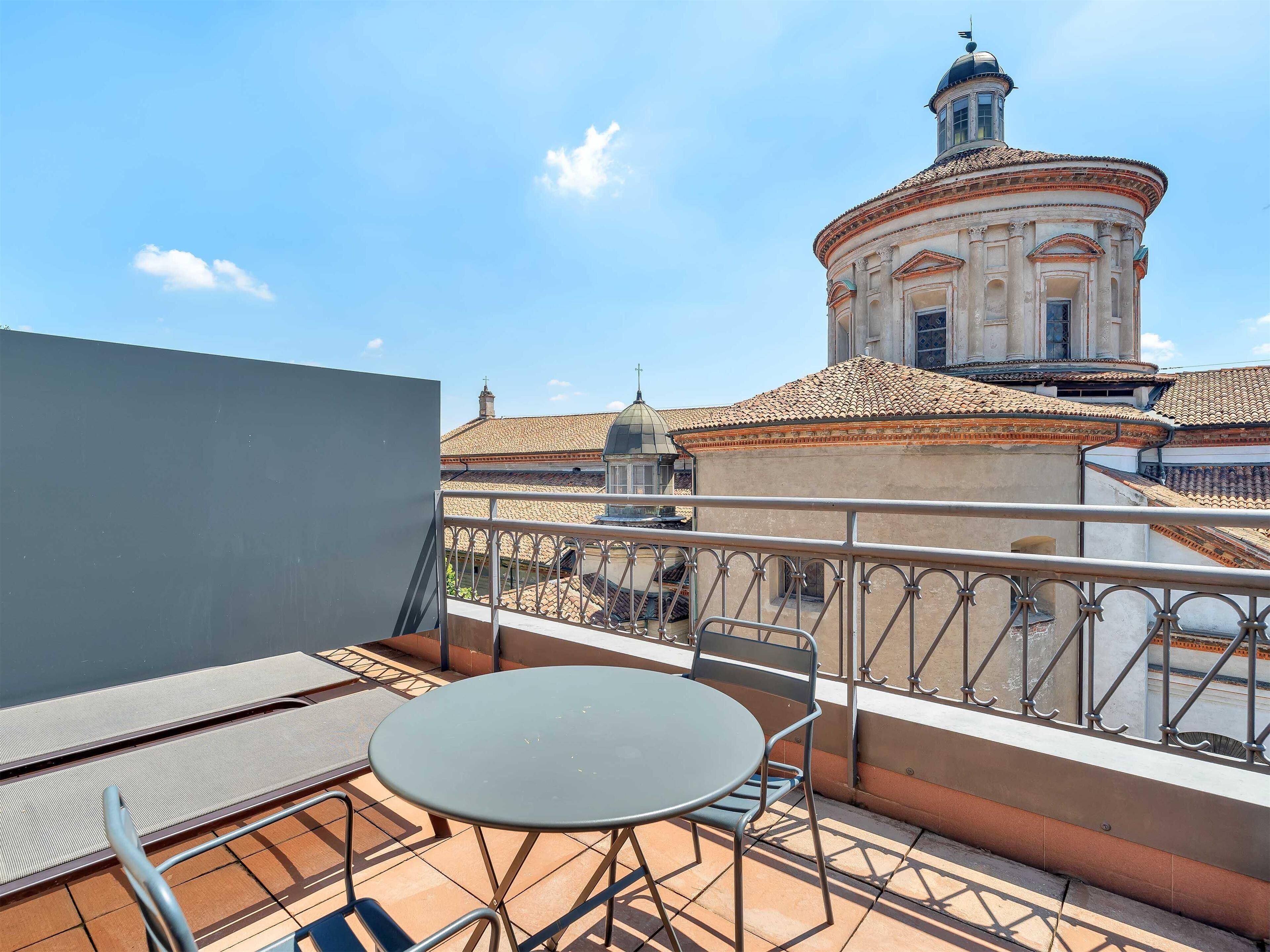 double room, terrace | down duvets, in-room safe, desk, laptop workspace