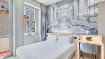 Down comforters, in-room safe, desk, laptop workspace