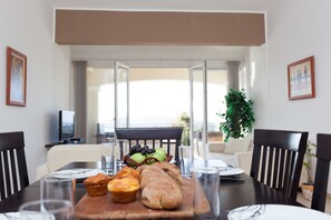 Standard Apartment, 2 Bedrooms, Terrace, Pool View (Gallery) | In-room dining - Spa Resort Becici (Becici)