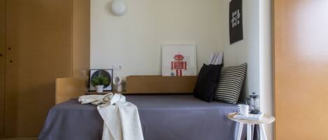 مكتب ومكواة/لوح كي وواي فاي مجانًا وملاءات أسرّة