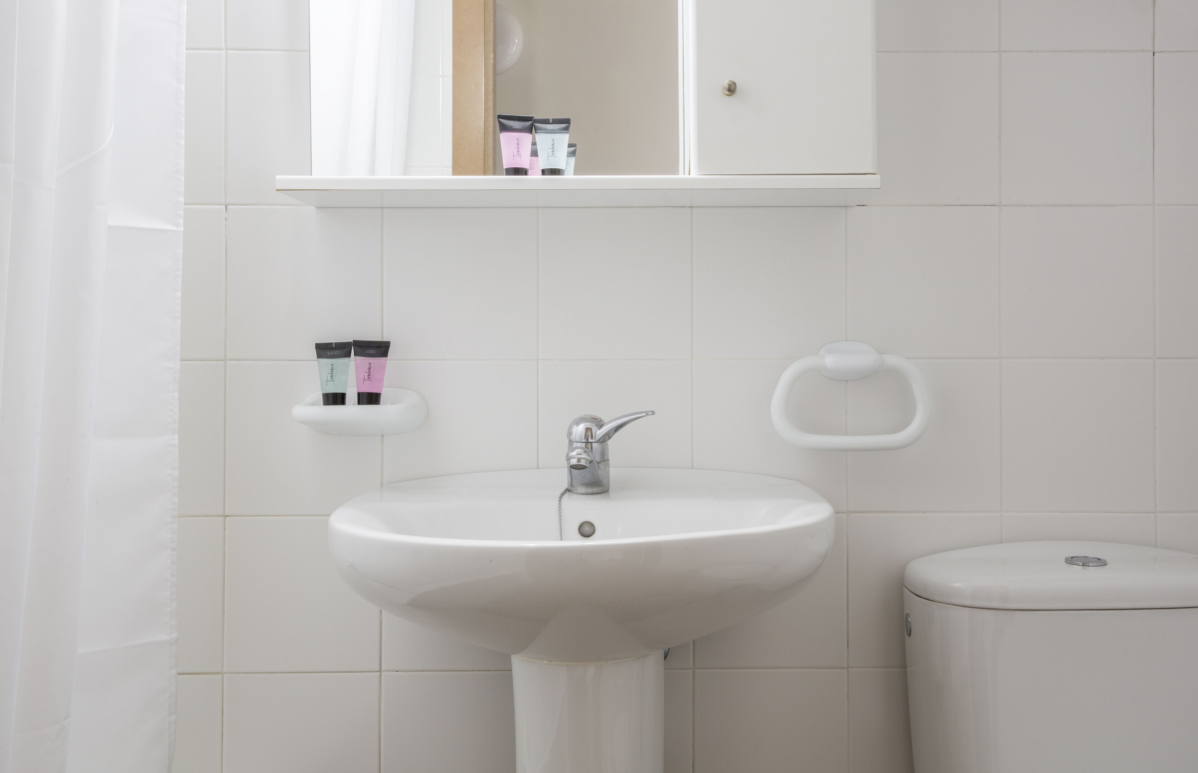 Free toiletries, towels