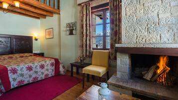 Quadruple Room, Fireplace | Egyptian cotton sheets, premium bedding, in-room safe, free WiFi