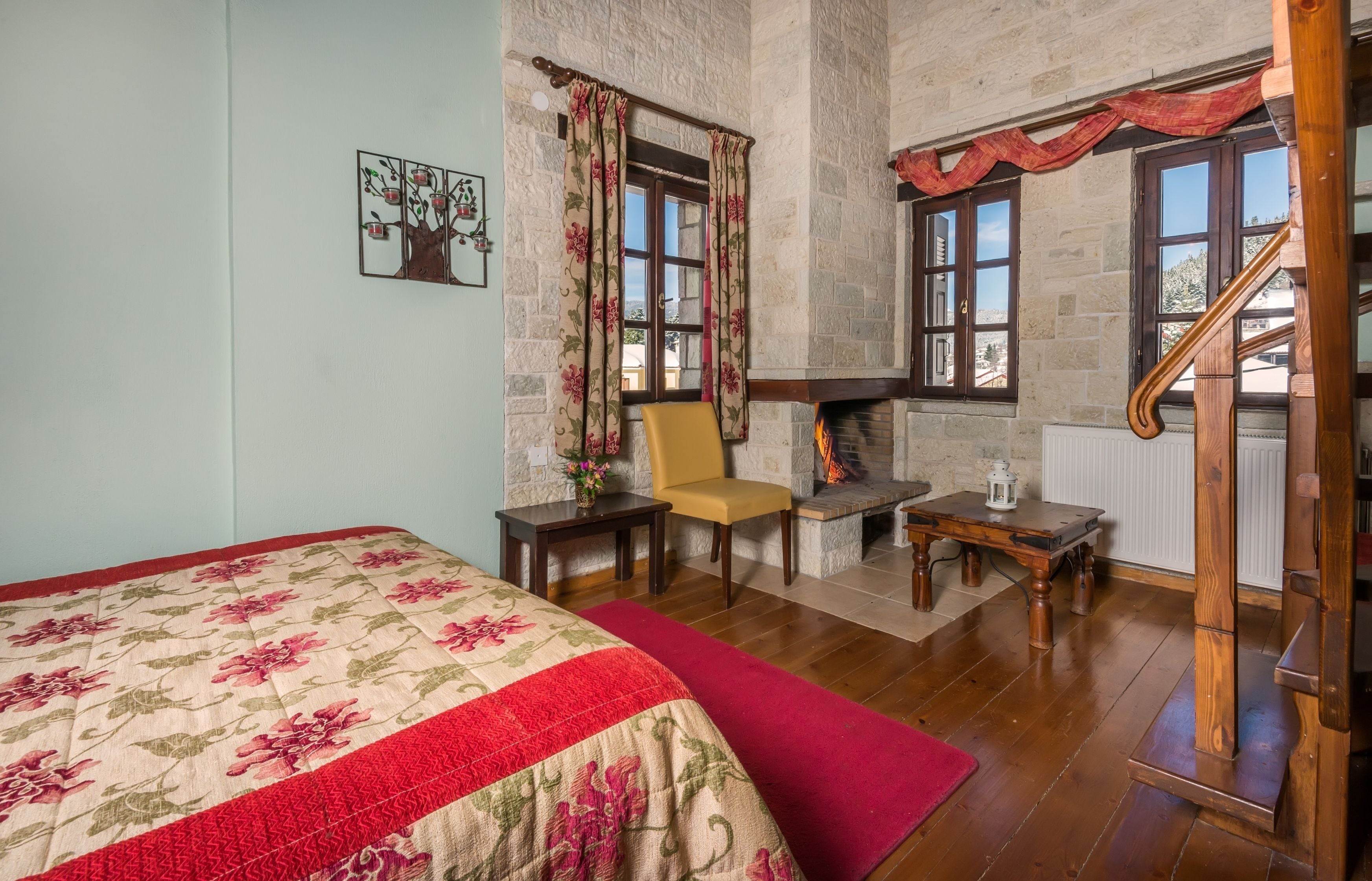 Egyptian cotton sheets, premium bedding, in-room safe, free WiFi