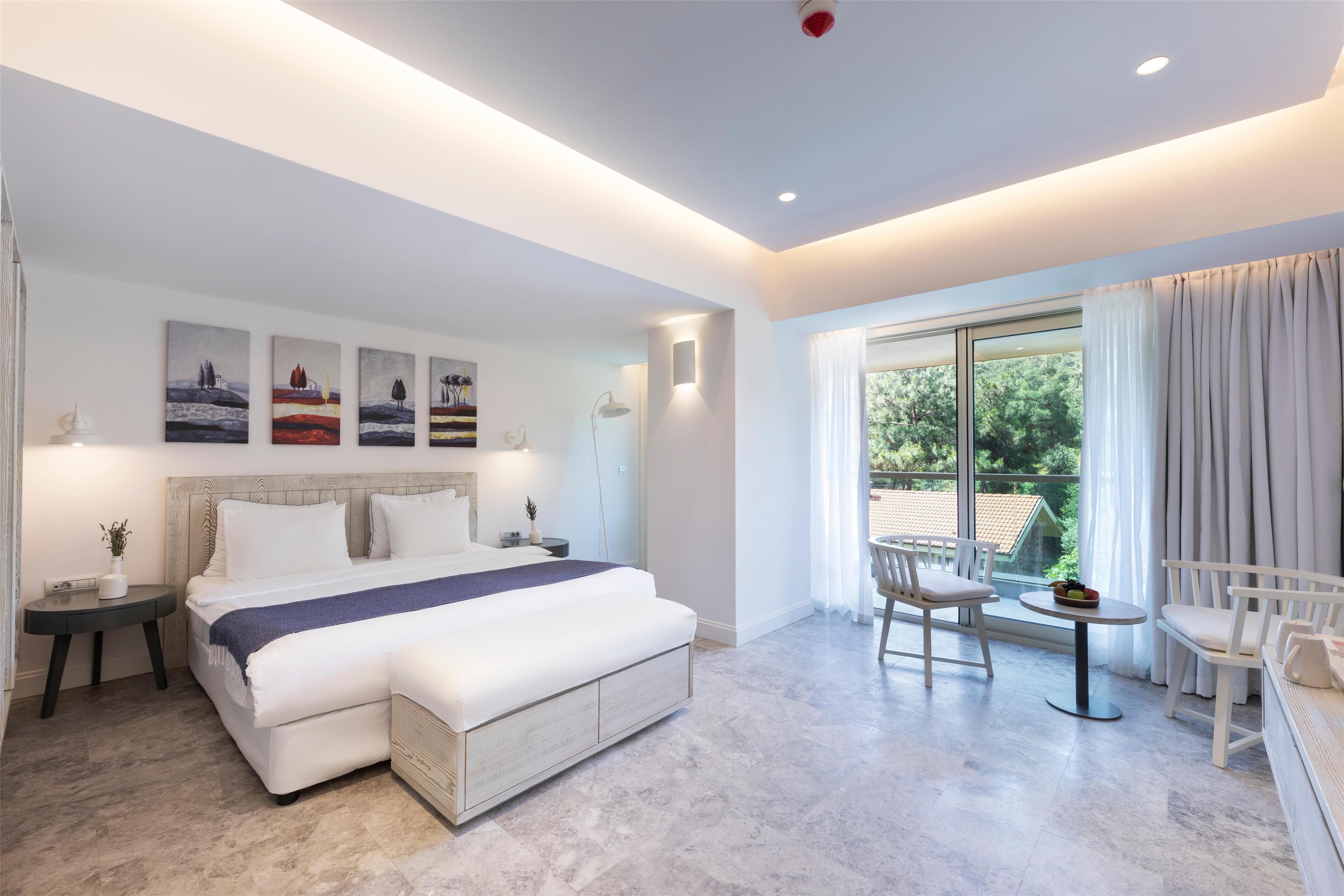 1 bedroom, premium bedding, minibar, in-room safe