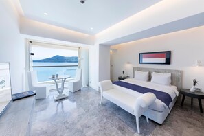 Premium bedding, minibar, in-room safe, individually decorated - D Resort Ayvalık (Ayvalik)