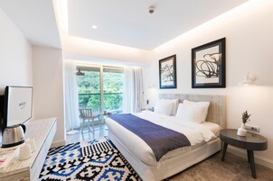 Ropa de cama de alta calidad y minibar 