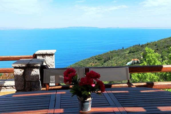 Villa, 3 slaapkamers, uitzicht op zee | Uitzicht vanaf balkon