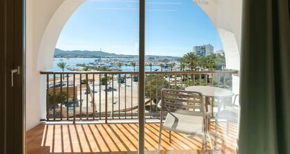 The White Apartments by Ibiza Feeling - Adults Only