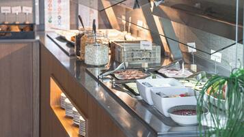 Buffet breakfast for a fee on weekends