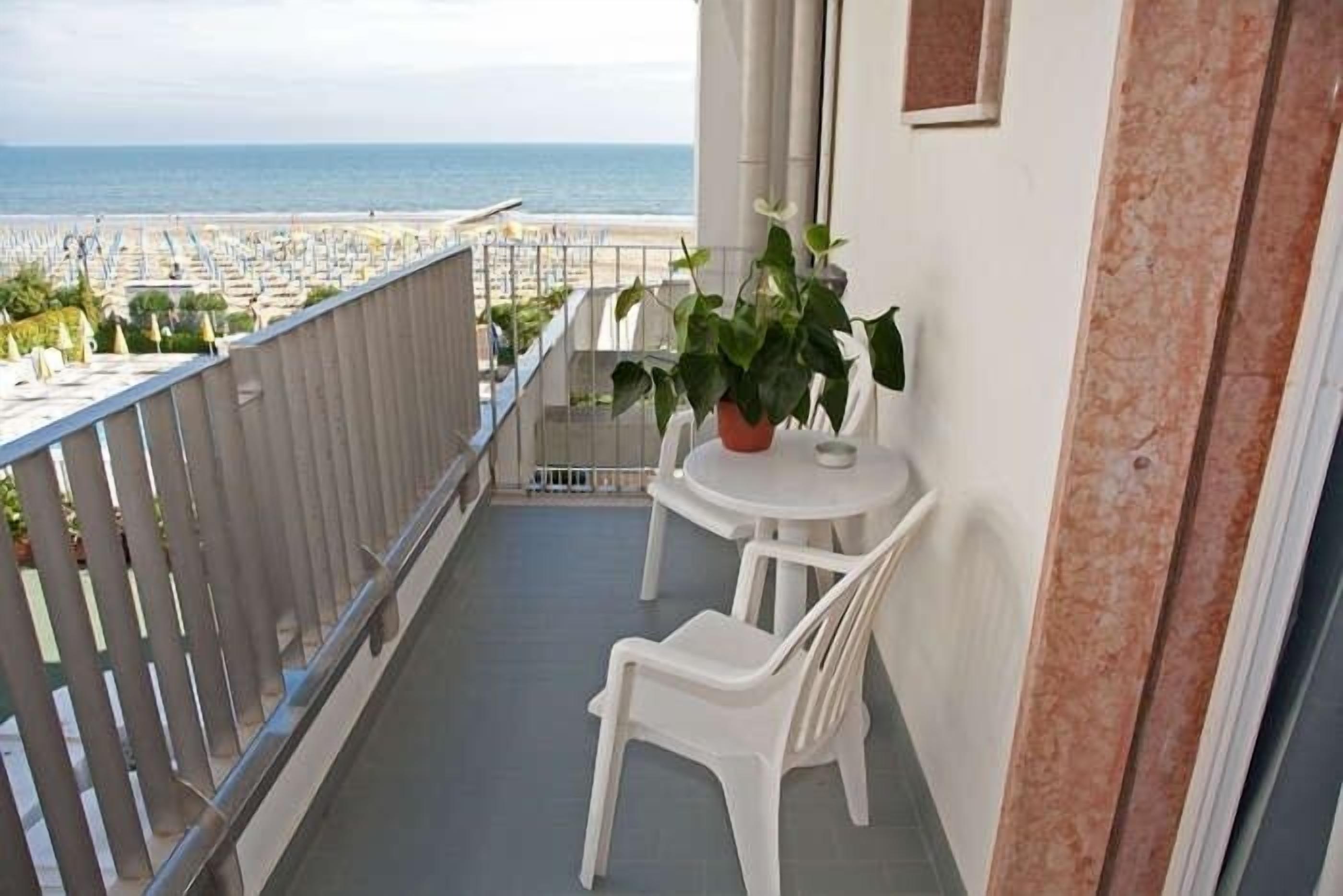 basic single room, 1 single bed | beach/ocean view