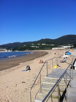 Platja a a prop