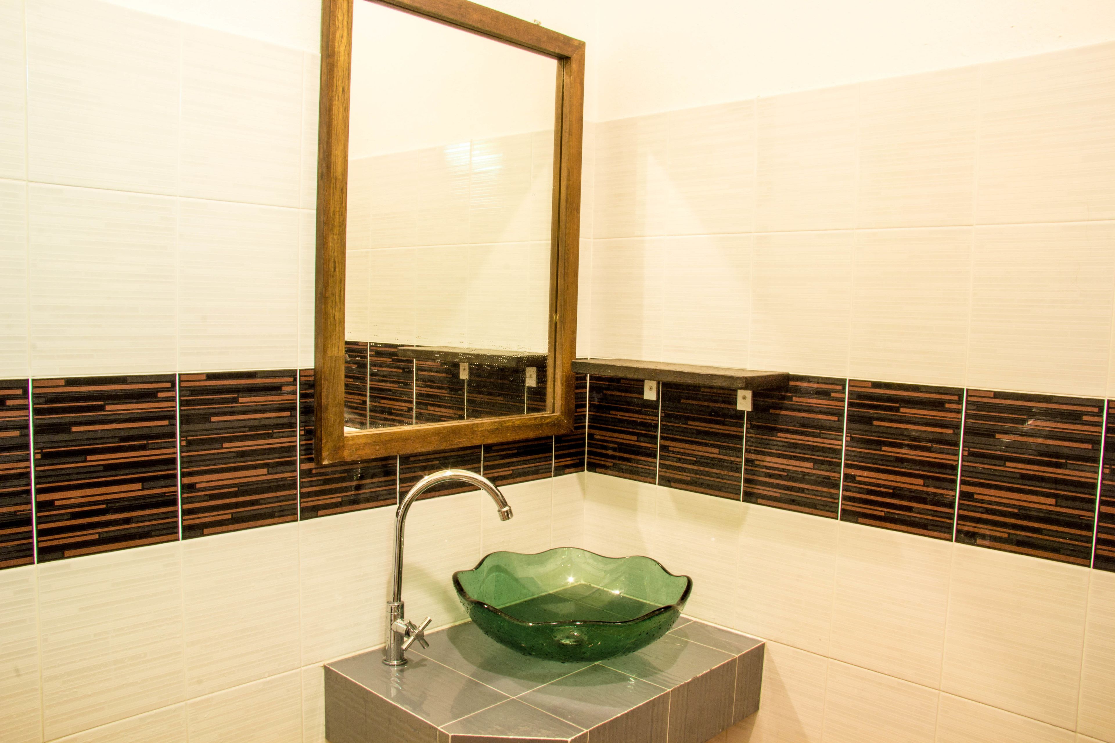 family quadruple room | bathroom sink